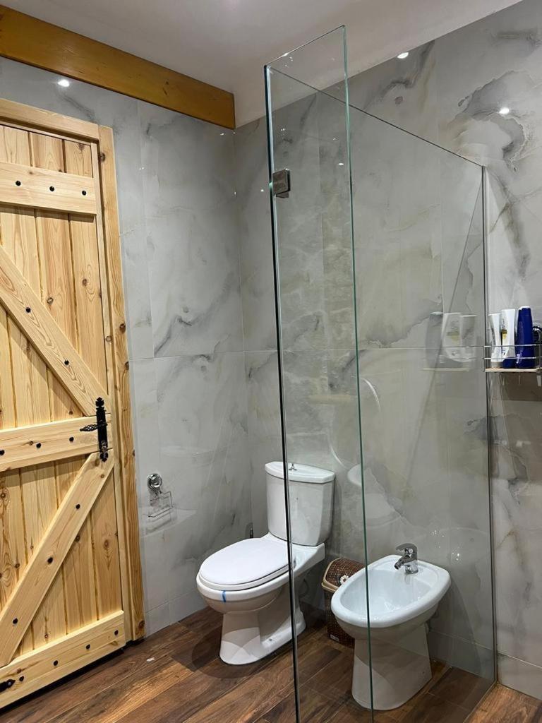 Rahoni Park & Suites Dhërmi Værelse billede