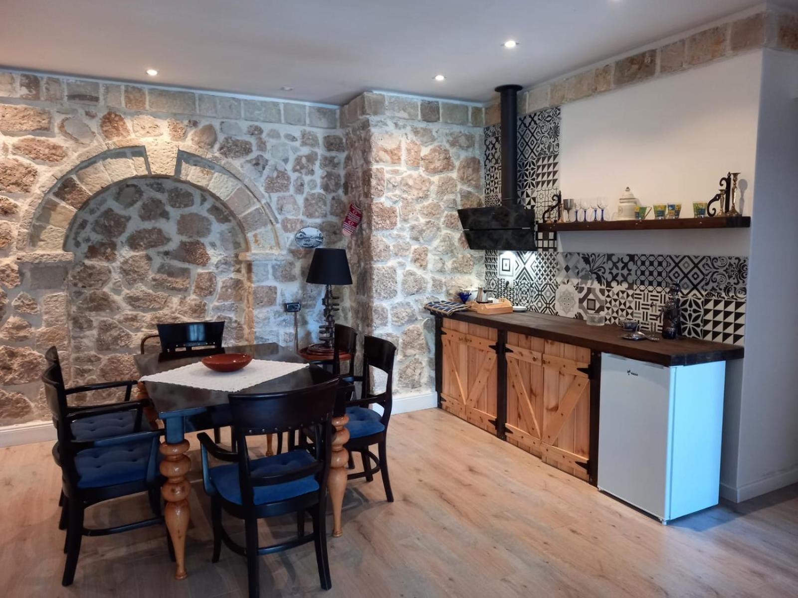 Rahoni Park & Suites Dhërmi Eksteriør billede