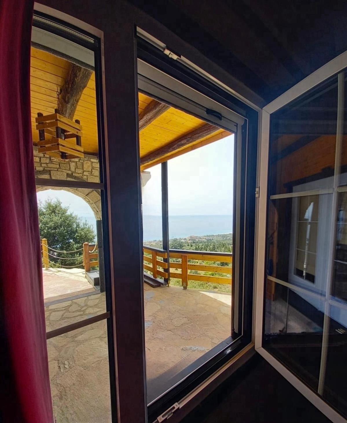 Rahoni Park & Suites Dhërmi Eksteriør billede